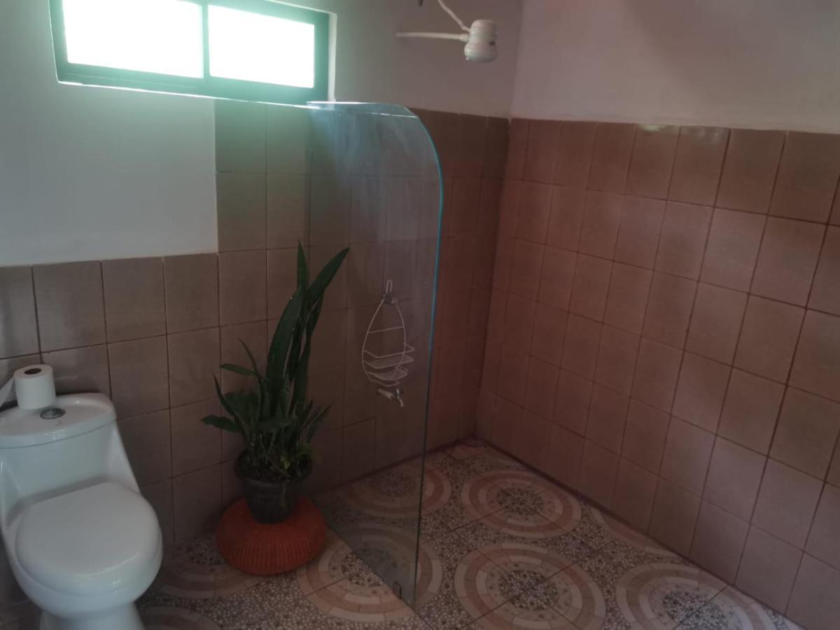 Hostal Cecilia Puerto Viejo de Talamanca エクステリア 写真