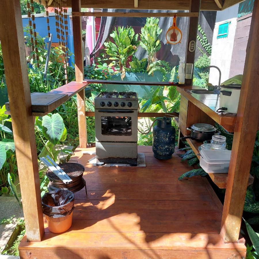 Hostal Cecilia Puerto Viejo de Talamanca エクステリア 写真