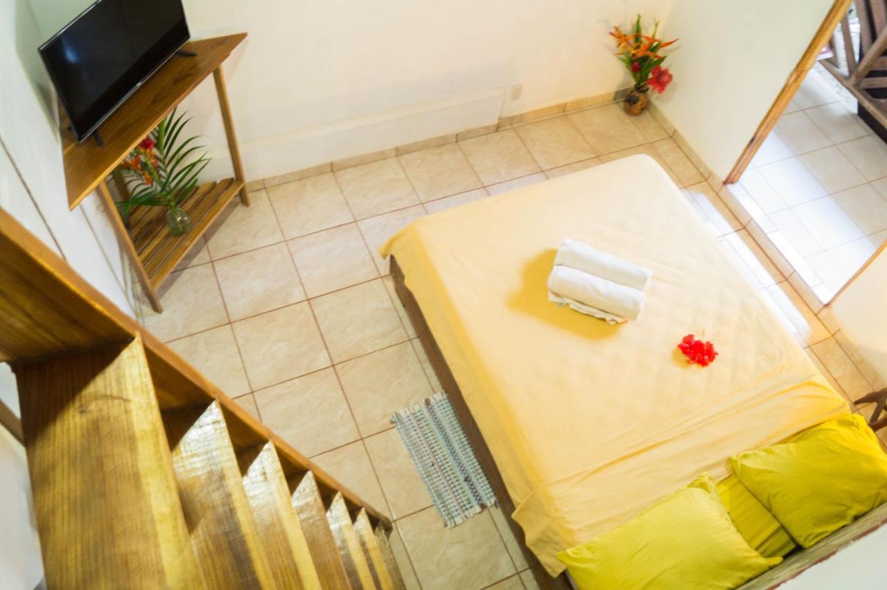 Hostal Cecilia Puerto Viejo de Talamanca エクステリア 写真